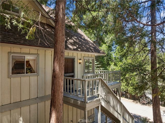 28597 Saginaw Court, Lake Arrowhead, CA 92352