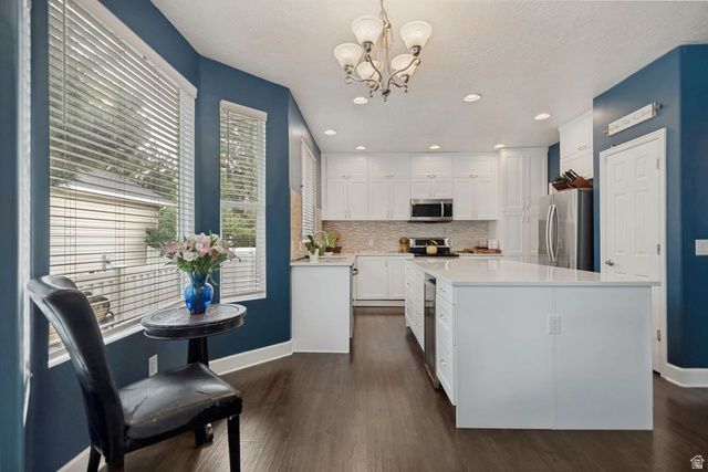 5326 W MOUNTAIN VISTA DR, West Jordan, UT 84081
