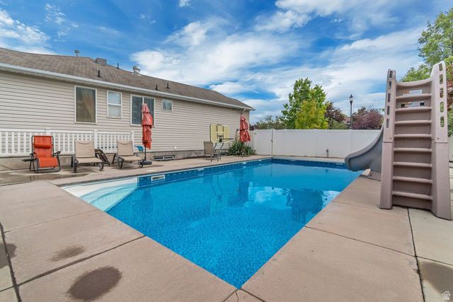 5326 W MOUNTAIN VISTA DR, West Jordan, UT 84081