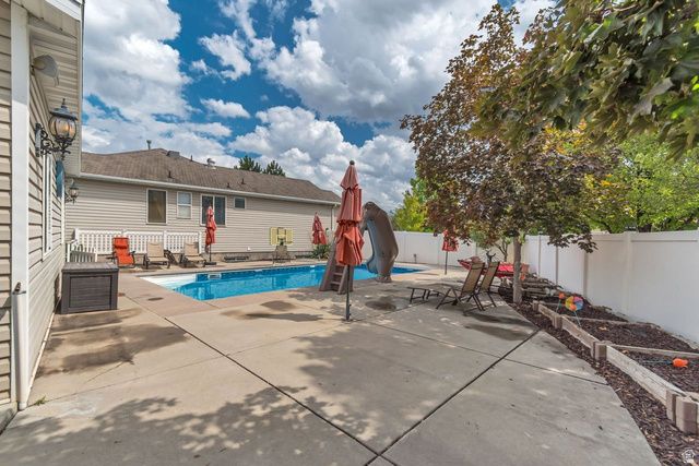5326 W MOUNTAIN VISTA DR, West Jordan, UT 84081