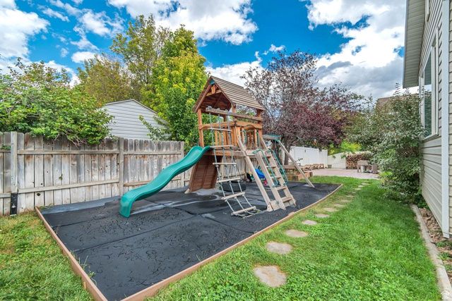 5326 W MOUNTAIN VISTA DR, West Jordan, UT 84081