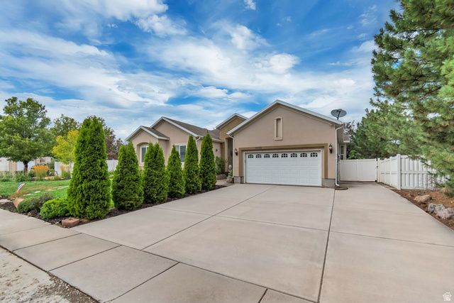 5326 W MOUNTAIN VISTA DR, West Jordan, UT 84081