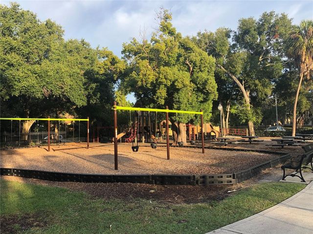 902 S BRUCE STREET B, Tampa, FL 33606