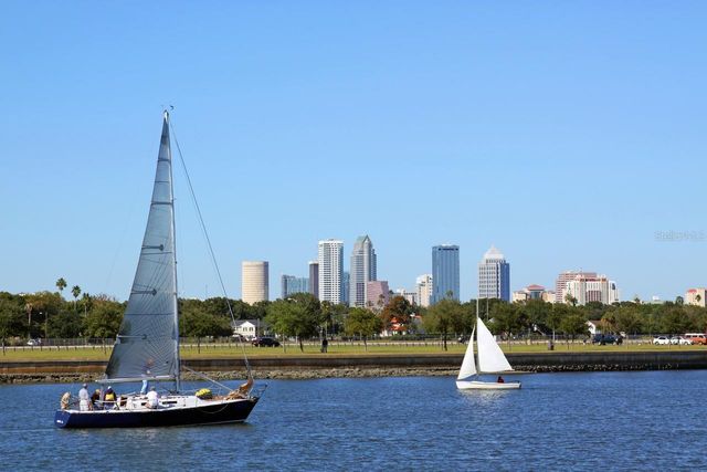 902 S BRUCE STREET B, Tampa, FL 33606