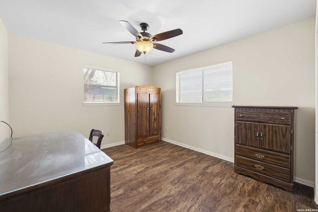 227 Southway Drive, Kerrville, TX 78028