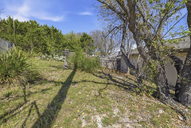 227 Southway Drive, Kerrville, TX 78028