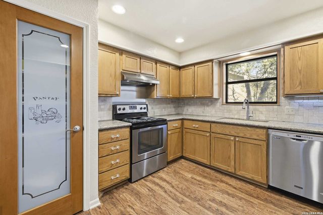 227 Southway Drive, Kerrville, TX 78028