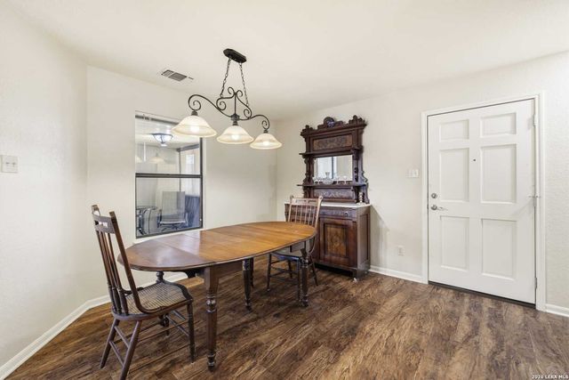 227 Southway Drive, Kerrville, TX 78028