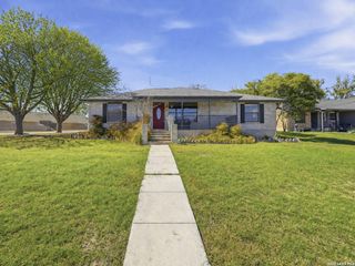 227 Southway Drive, Kerrville, TX 78028