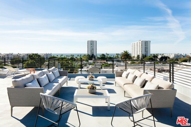 2811 3rd Street 10, Santa Monica, CA 90405