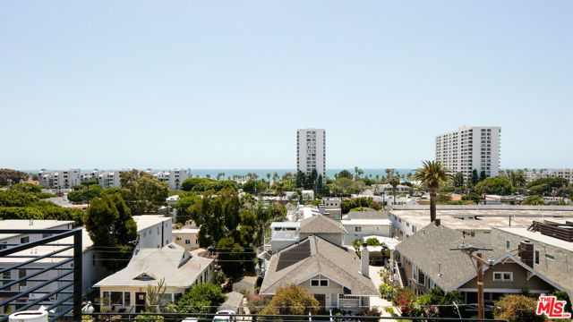 2811 3rd Street 10, Santa Monica, CA 90405