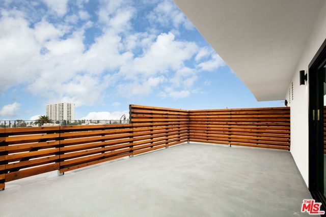 2811 3rd Street 10, Santa Monica, CA 90405