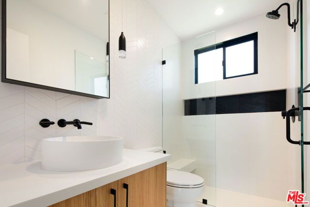 2811 3rd Street 10, Santa Monica, CA 90405