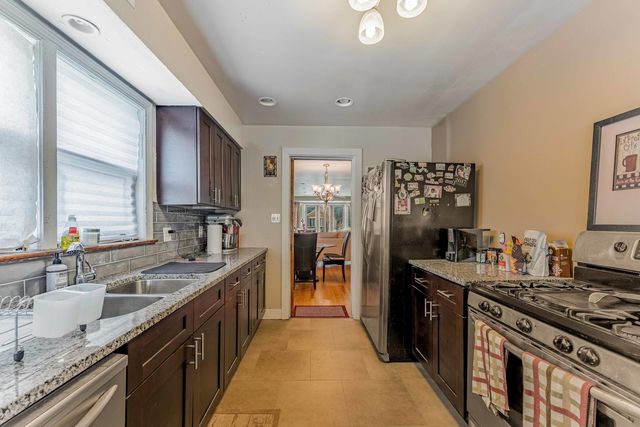 8800 S Merrill Avenue, Chicago, IL 60617