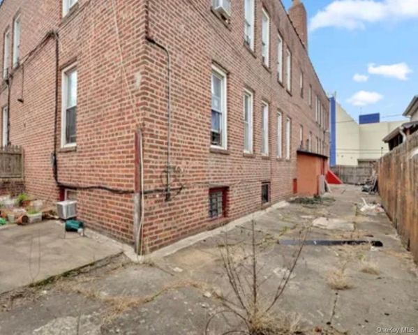 9503 Cresskill Place, Jamaica, NY 11435