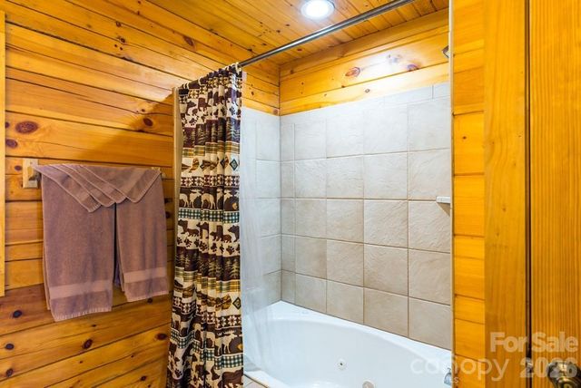 675 Forest Valley Road, Sylva, NC 28779