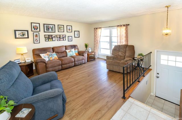 814 Dover Court, Evansville, IN 47710