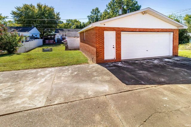 814 Dover Court, Evansville, IN 47710