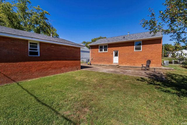 814 Dover Court, Evansville, IN 47710