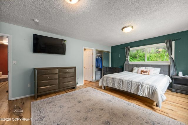 22432 Glacier View Drive, Eagle River, AK 99577