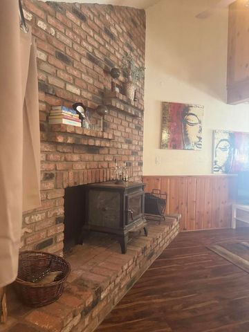 25960 Lilac Dr Drive, Idyllwild, CA 92549