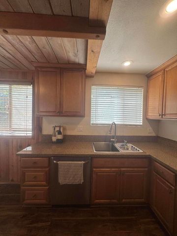 25960 Lilac Dr Drive, Idyllwild, CA 92549