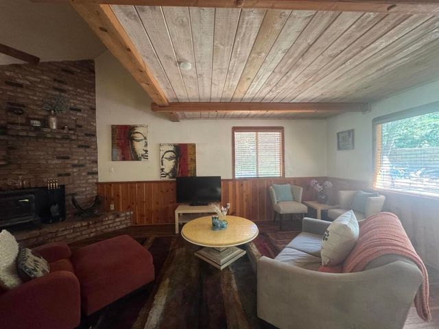 25960 Lilac Dr Drive, Idyllwild, CA 92549