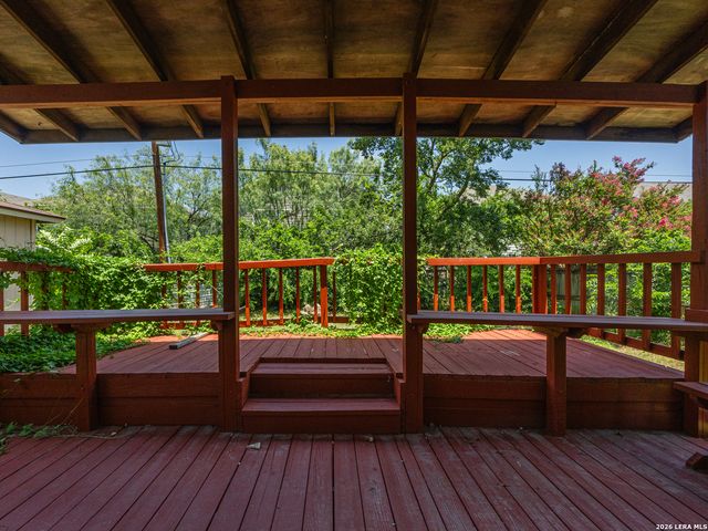 2023 MUDDY PEAK DR, San Antonio, TX 78245