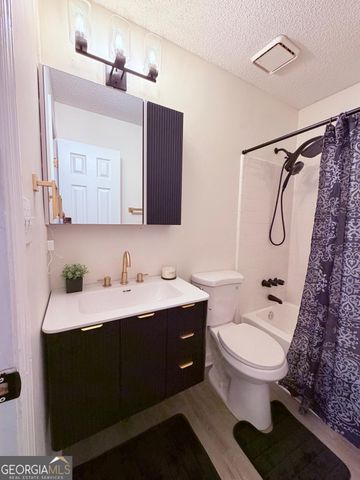 702 Redland Drive, Jonesboro, GA 30238
