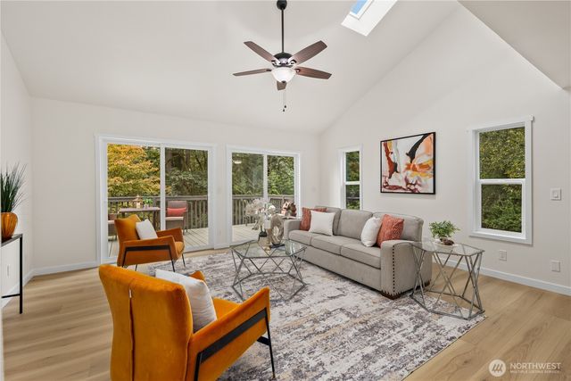 25025 NE 52nd Place, Redmond, WA 98053