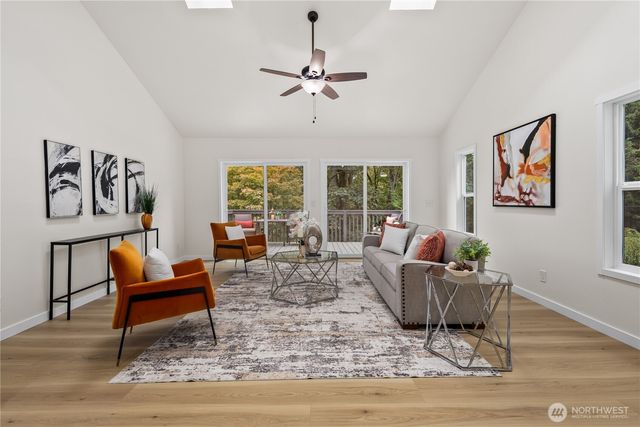 25025 NE 52nd Place, Redmond, WA 98053