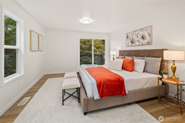 25025 NE 52nd Place, Redmond, WA 98053