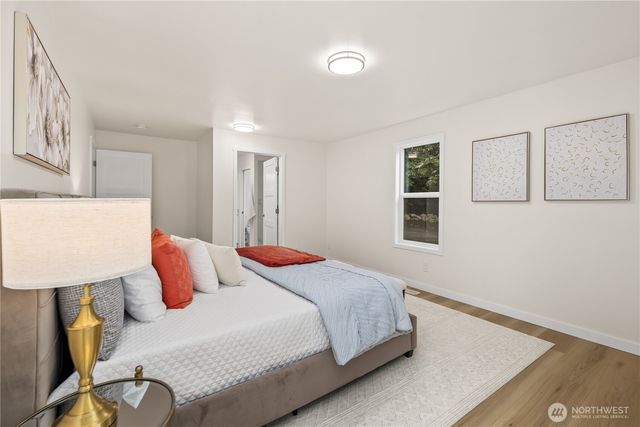 25025 NE 52nd Place, Redmond, WA 98053