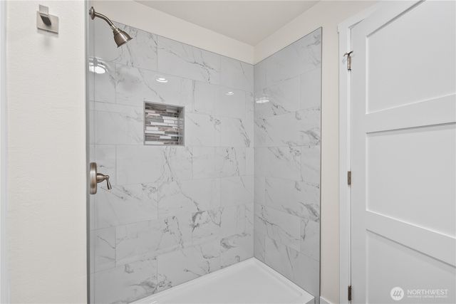 25025 NE 52nd Place, Redmond, WA 98053