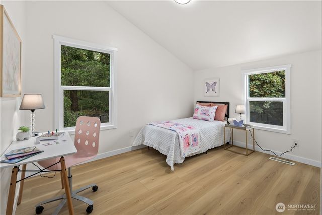 25025 NE 52nd Place, Redmond, WA 98053