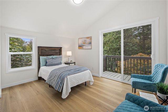 25025 NE 52nd Place, Redmond, WA 98053