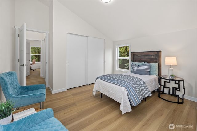 25025 NE 52nd Place, Redmond, WA 98053