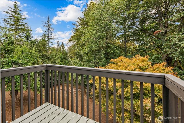 25025 NE 52nd Place, Redmond, WA 98053