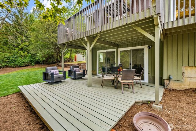 25025 NE 52nd Place, Redmond, WA 98053