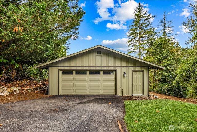 25025 NE 52nd Place, Redmond, WA 98053