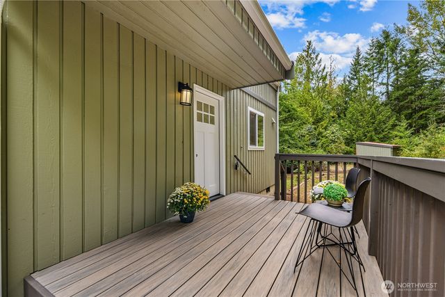 25025 NE 52nd Place, Redmond, WA 98053