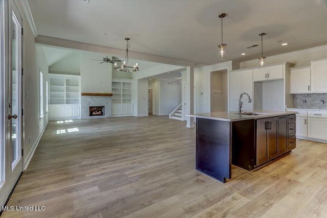 1593 Tributary Drive, Hernando, MS 38632