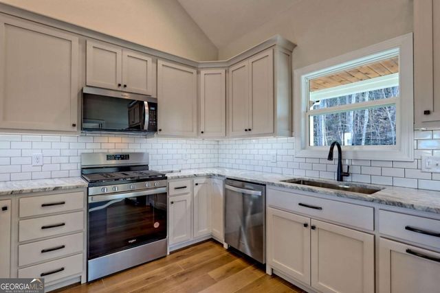 61 Mctyeire Drive, Young Harris, GA 30582