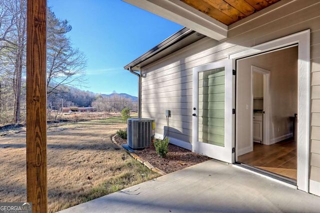 61 Mctyeire Drive, Young Harris, GA 30582