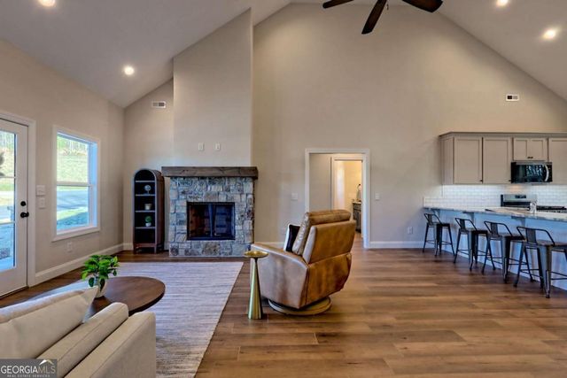 61 Mctyeire Drive, Young Harris, GA 30582