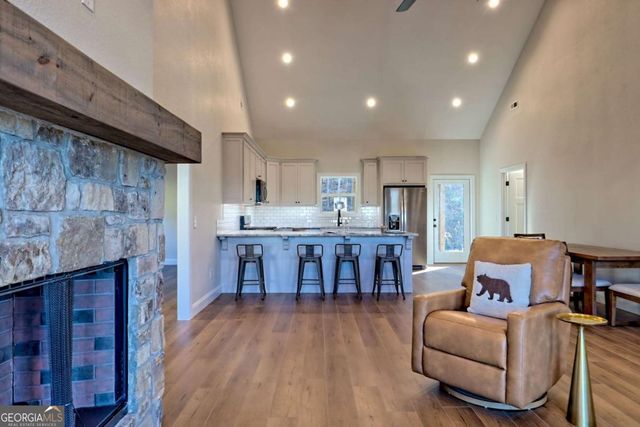 61 Mctyeire Drive, Young Harris, GA 30582