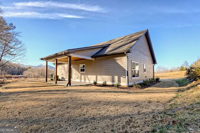 61 Mctyeire Drive, Young Harris, GA 30582