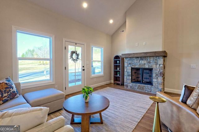 61 Mctyeire Drive, Young Harris, GA 30582