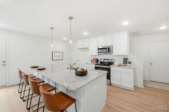 1752 Dyess Street, St Charles, MO 63301