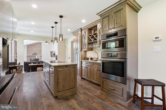 1026 CHURCH RD, East Greenville, PA 18041
